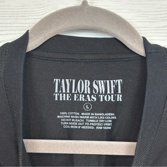 2023 TAYLOR SWIFT THE ERAS TOUR BLACK LONG SLEEVE TEE OFFICIAL AUTHENTIC LARGE - Picture 4 of 10